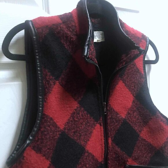 Cute Red and Black Buffalo Plaid Vest - Picture 2 of 12